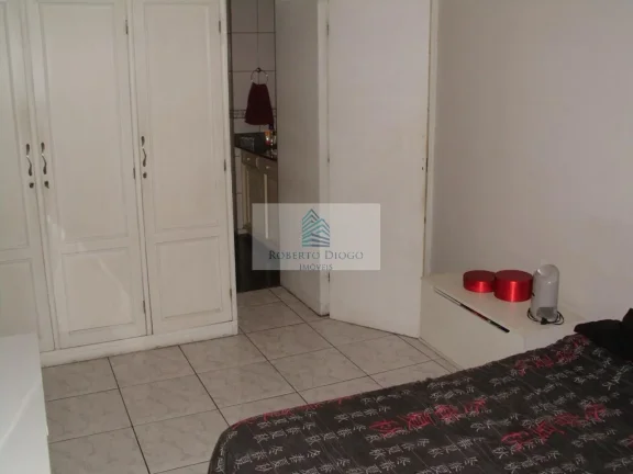 Imagem Imóvel à venda em Icaraí, Niterói-RJ: Apartamento de 3 quartos com suíte, sala ampla e vaga de garagem. Venha conferir!