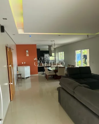 Imagem Chácara no Condomínio Portão do Castanho com área total de 5.000 M² com 2 Casas e Piscina | Jundiaí | São Paulo
