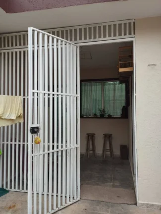Imagem Casa 145 Metros com 3 Dormitorios 2 vagas de Garagens