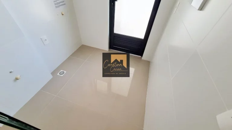 Imagem Apartamento no 9º andar com 101,96m² privativos! 3 quartos sendo 1 suíte com persianas integradas...