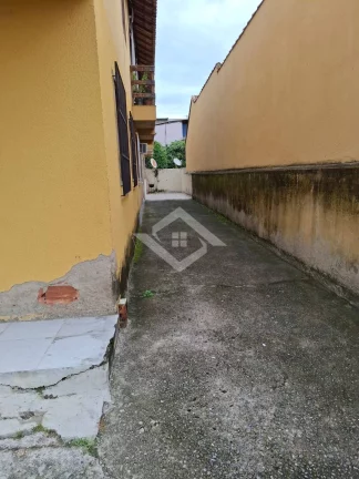 Imagem Casa com 2 quartos e 70m² entre Galo Branco e Mutondo –