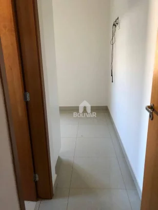 Imagem Casa com 3 dormitórios para alugar, 150 m² por R$ 2.940,00/mês - Araporã - Araporã/MG