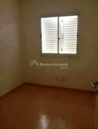 Imagem Casa em condomínio fechado, em ótima localização com fácil acesso às principais rodovias. O im...