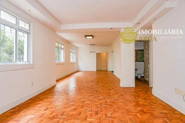 Imagem Apartamento à venda na Bela Vista, São Paulo-SP: 3 quartos, 1 suíte, 1 sala, 1 banheiro, 1 vaga de garagem, 240m² de área.