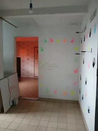 Imagem Casa com 180 M² com 4 dormitórios sendo 1 suite, sala, cozinha, área gourmet externa, quintal, á...