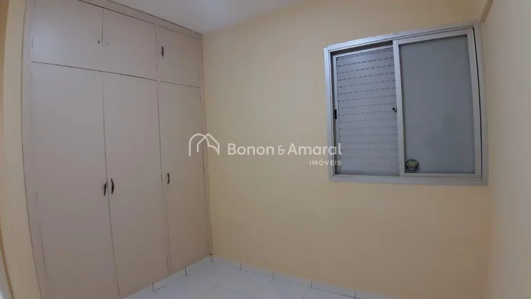 Imagem Apartamento espaçoso à venda em excelente localização. São 2 dormitórios com armários planeja...