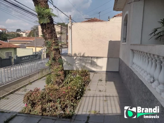 Imagem Ótimo imóvel com uma térrea de 02 dormitórios, sala, cozinha, 02 banheiros e quintal, + um sobrado.,