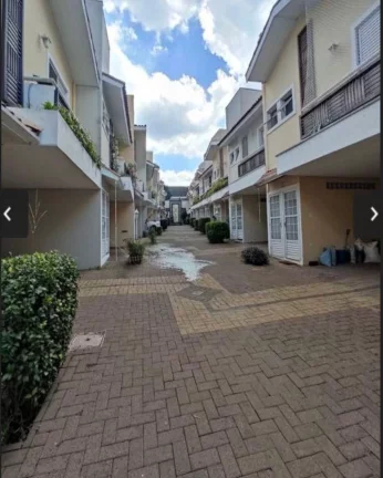 Imagem Sobrado em condomínio fechado