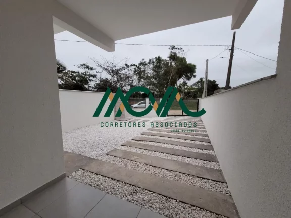 Imagem Casa com Piscina em Itapoá, 3 quartos sendo 1 suíte, pertinho da praia!