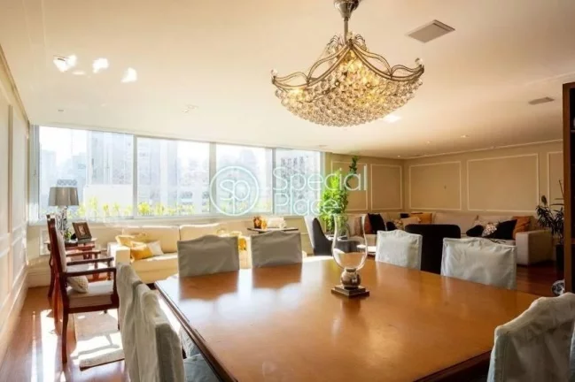 Imagem Apartamento com 207m² em um simpático prédio, em uma das ruas mais charmosa do Jardim Paulista. L...