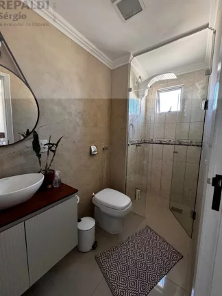 Imagem Apartamento de 3 quartos com suíte e vaga de garagem no Centro de Criciúma-SC: oportunidade imperdível!