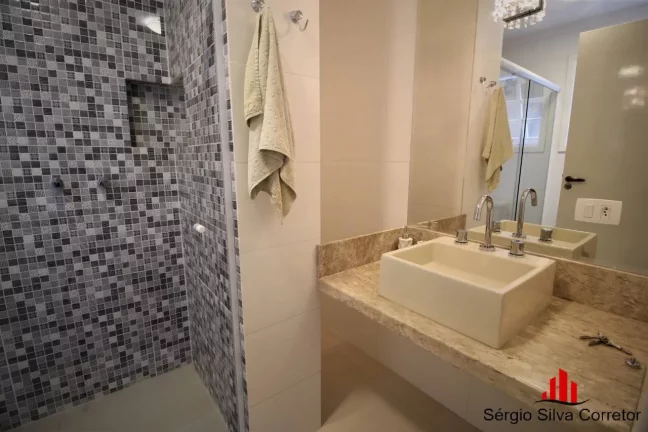 Imagem Casa com 3 Quartos à Venda, 272,00 m² VILA TELMA, Centro Campos do Jordão.