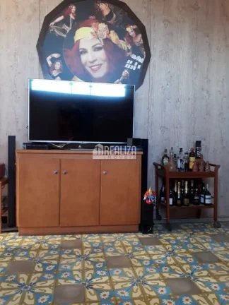 Imagem Casa com apartamento conjugado 5 dormitórios no Parque das Américas, em Uberaba