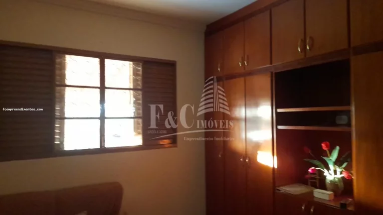 Imagem Chácara para Venda em Limeira, Rodovia Anhanguera, 3 dormitórios, 2 suítes, 1 banheiro, 5 vagas