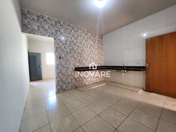 Imagem Casa com 3 dormitórios à venda por R$ 280.000,00 - Setor Flamboyant - Itumbiara/GO