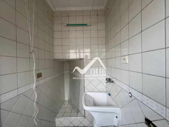 Imagem Apartamento com 2 quartos um deles suite, vaga demarcada de frente com vista livre e duas sacadas à venda, 76 m² por R$ 350.000 - Estuário - Santos/SP