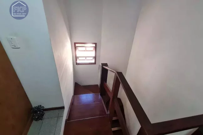 Imagem Casa Geminada Triplex!