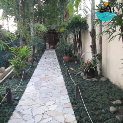 Imagem Casa para Aluguel de Temporada em Juquehy, com 5 quantos, sendo 02 suítes, Piscina, Sauna, 250m da praia, máx. 10 pessoas | Juquehy Imobiliária