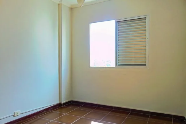 Imagem PITANGUEIRAS- NO CALÇADÃO , LOCALIZAÇÃO PRIVILEGIADA , GARAGEM NO PRÉDIO.