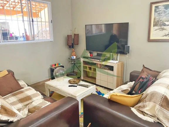 Imagem Casa à Venda no Jardim Maristela em Atibaia: Conforto e Praticidade