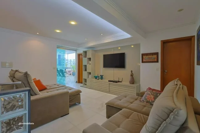 Imagem Localizado no bairro Cidade Nova, este apartamento oferece uma área de 240 metros quadrados, propor...