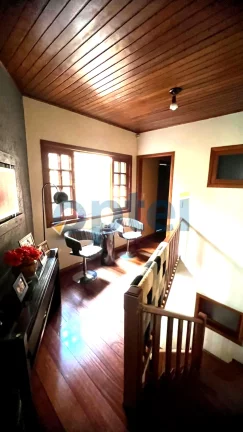 Imagem LINDO SOBRADO COM 254,25 M², 03 QUARTOS, 01 SUITE, 02 QUARTOS COM SACADA -04 BANHEIROS , 04 VAGAS VILA DAYSI-SBC