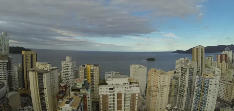 Imagem Apartamento 3 dormitórios para Venda em Balneário Camboriú / SC no bairro Centro