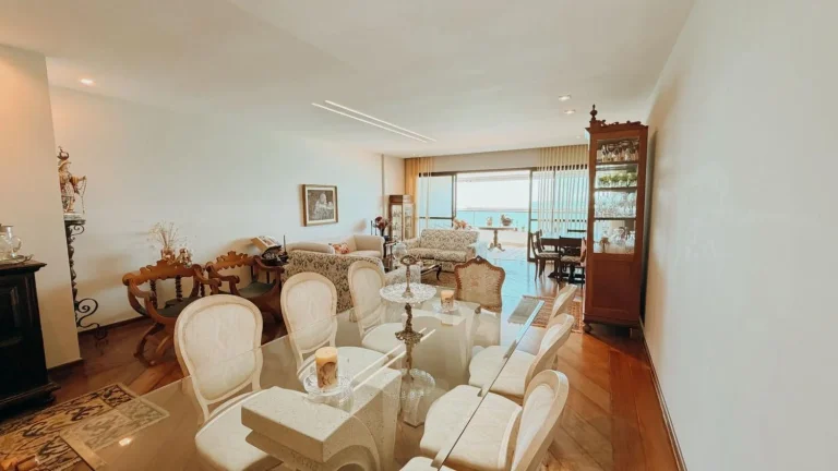 Imagem APARTAMENTO FRENTE MAR NA PRAIA DA COSTA 300m² 4 quartos 2 suítes 1 closet andar alto.