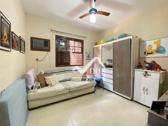 Imagem Casa com 5 dormitórios à venda por R$ 1.500.000 - Marapé - Santos/SP