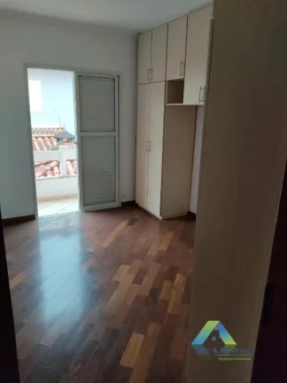 Imagem Lindo sobrado 3 suites, 4 vagas, espaço Gourmet localização privilegiada com excelente valor !