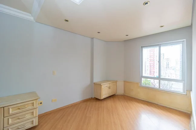 Imagem Apartamento de 3 quartos no bairro Portão