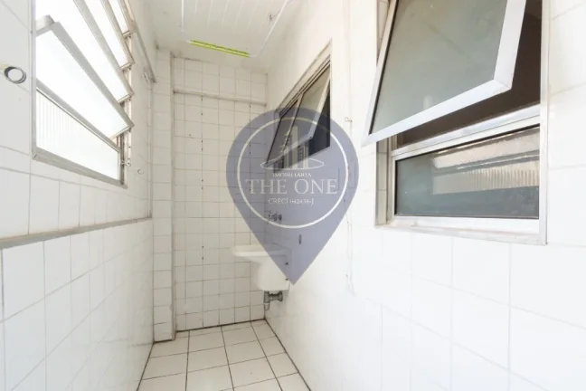 Imagem Apartamento à venda em São Paulo-SP, na Aclimação: 1 quarto, 2 salas, 1 banheiro, 1 vaga, 68m² de área. Venha conferir!