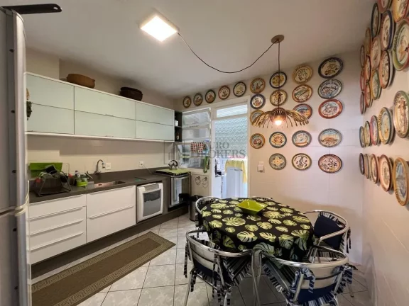 Imagem Apartamento Vista Mar com 3 dormitórios à venda no Centro de Balneário Camboriú/