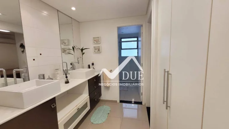 Imagem Apartamento com 3 dormitórios sendo 1 suite, , 166 m² - venda por R$ 1.360.000 ou aluguel por R$ 10.440/mês - Gonzaga - Santos/SP