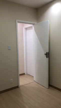Imagem Apartamento para Venda em Rio de Janeiro, OLARIA, 2 dormitórios, 1 banheiro, 1 vaga