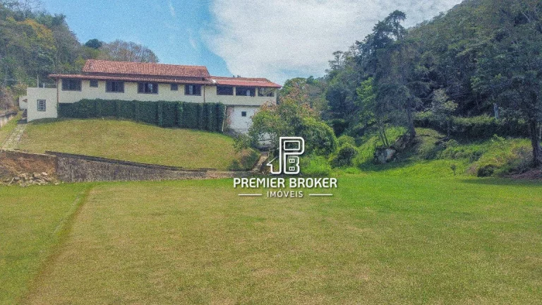 Imagem Casa com 4 dormitórios à venda, 490 m² por R$ 1.300.000,00 - Pessegueiros - Teresópolis/RJ