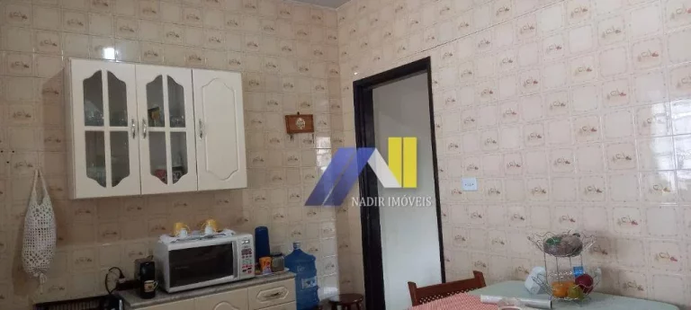 Imagem Casa com 3 Quartos à Venda, 185 m² em Saúde - Pouso Alegre