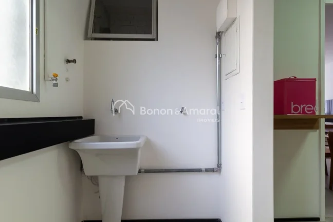 Imagem No coração do Cambuí, descubra este lindo apartamento mobiliado, totalmente reformado e com proje...
