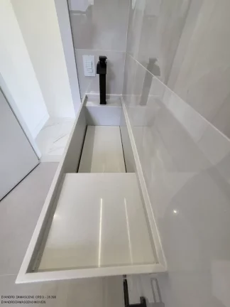Imagem Casa de alto padrão em condomínio à venda em Camaçari-BA, 4 quartos, 4 suítes, 3 salas, 1 banheiro, 4 vagas, 267m².