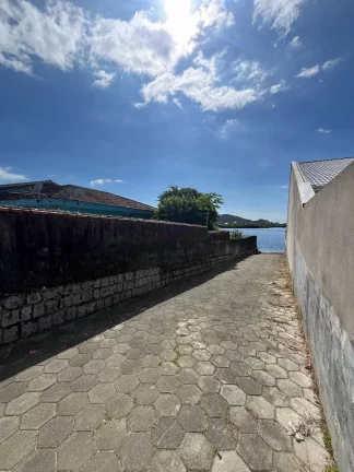 Imagem Casa com 3 dormitórios e 3 vagas de garagem - Ubatuba | São Francisco do Sul/SC