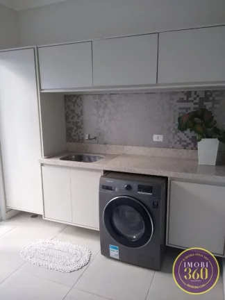 Imagem Linda casa de alto padrão em condomínio de chácara