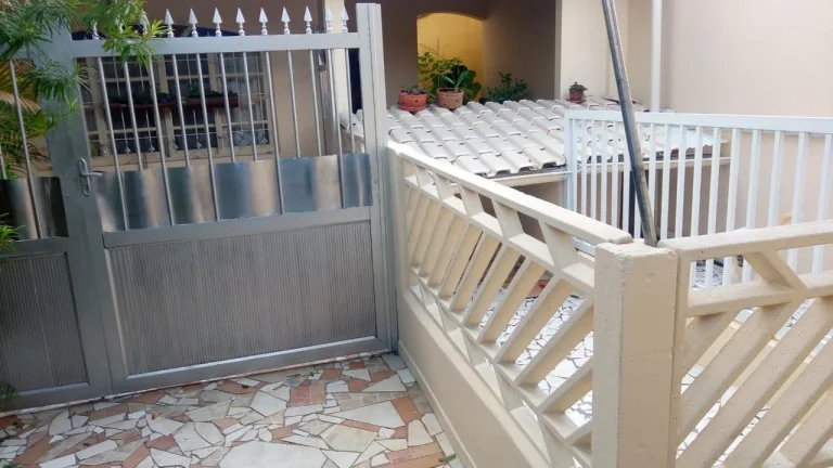 Imagem Casa para Venda em Praia Grande, Vila Caiçara, 2 dormitórios, 1 suíte, 2 banheiros, 5 vagas