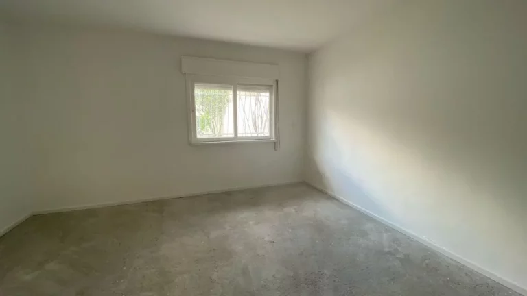 Imagem Casa com 2 Quartos à Venda,  em Tristeza - Porto Alegre