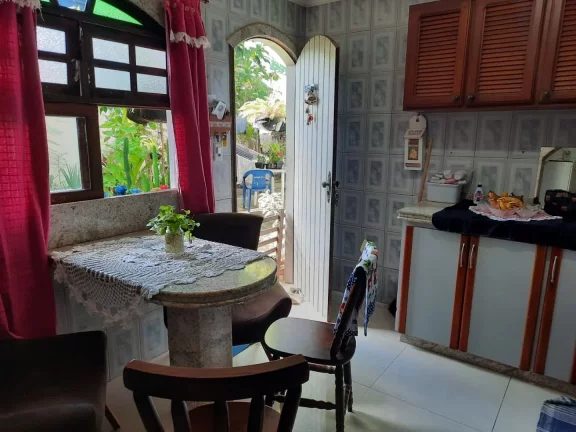 Imagem Casa com 7 dormitórios à venda, 200 m² por R$ 700.000,00 - Jardim Flamboyant - Cabo Frio/RJ