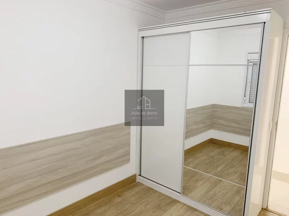 Imagem Apartamento de 2 Dormitórios com Sala Estendida e Varanda Gourmet Impecável!