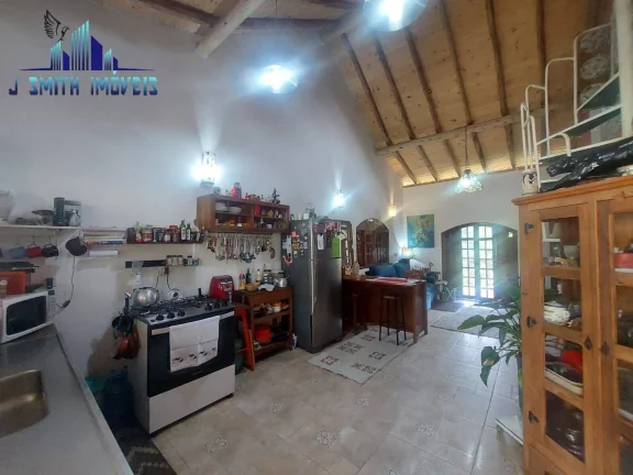 Imagem CASA ESTILO CAMPESTRE, COM ÓTIMOS ESPAÇOS. TERRENO 1.800m². REGIÃO NOBRE