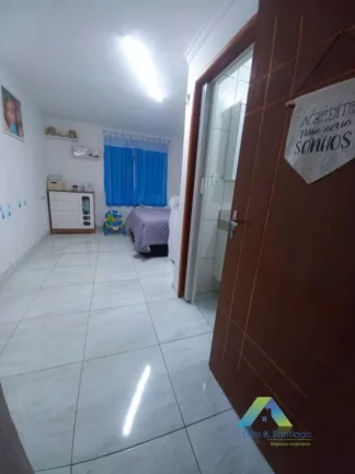 Imagem SANTO ANDRÉ Casa 150M², 2 dormitórios, 4 vagas, ótima localização e valor !!!!