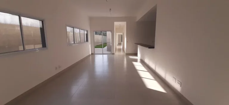 Imagem A Batelli Im...oacute;veis apresenta esta ...oacute;tima casa com linda vista para o verde, em um am...