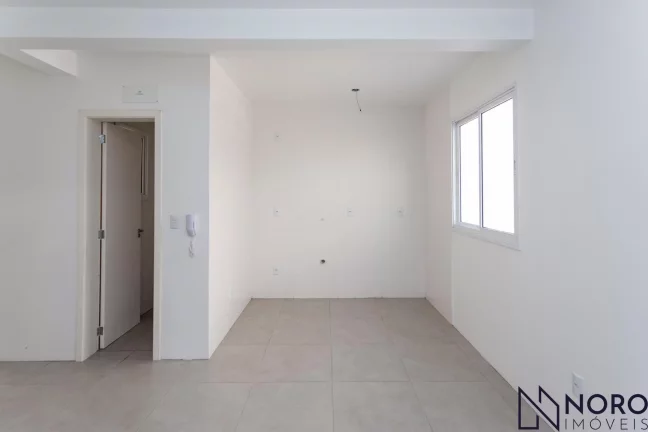 Imagem Casa em Residencial Fechado com Terraço e 2 Dormitórios em Santa Maria