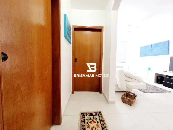 Imagem PITANGUEIRAS- UMA QUADRA DO COM VISTINHA PARA A PRAIA , GARAGEM NO PRÉDIO, TOTALMENTE REFORMADO.